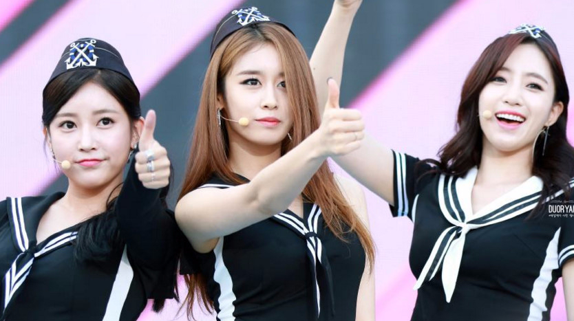 小苹果日语版女生现场版的简单介绍